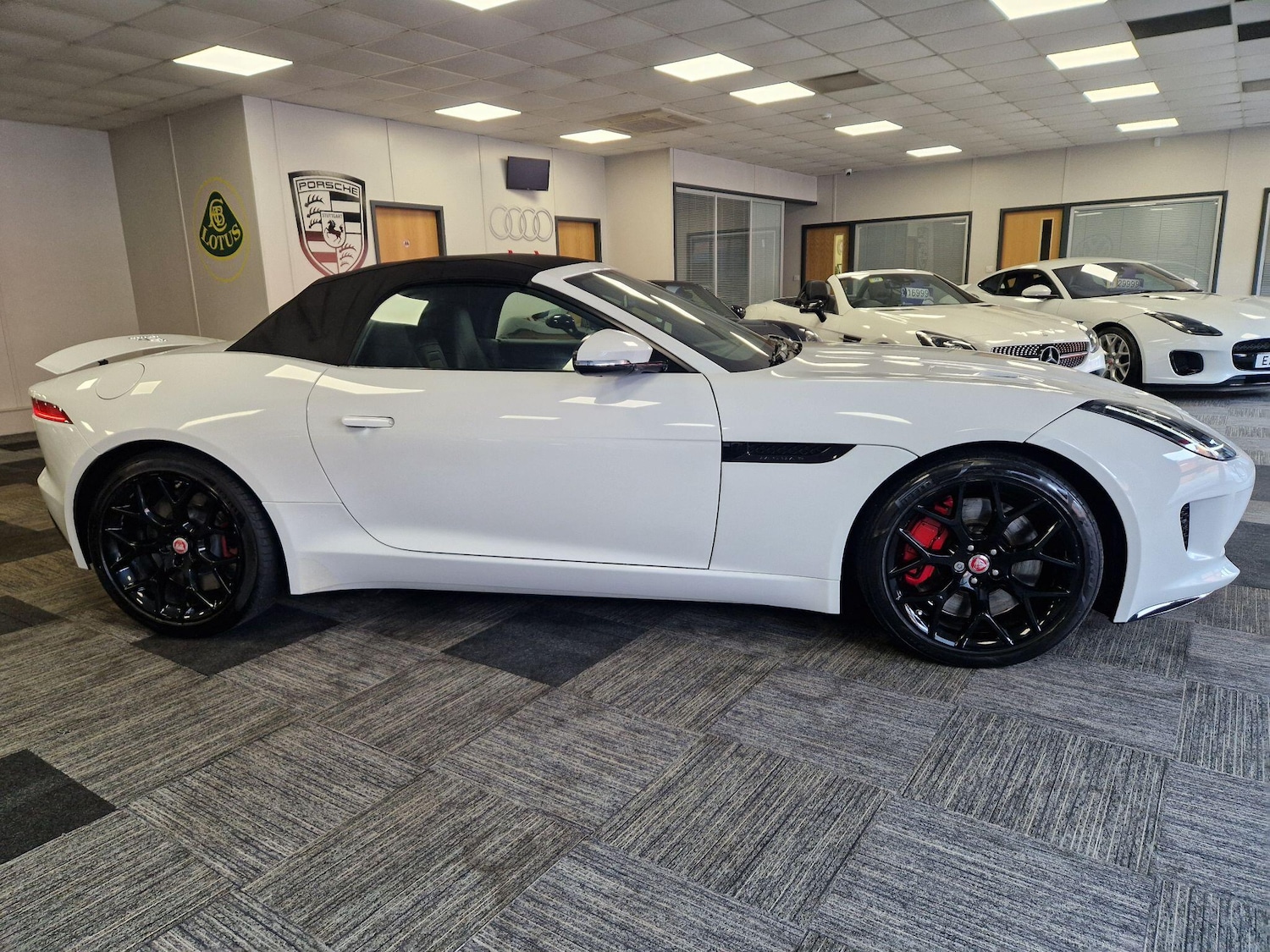Used Jaguar F-Type 2015 for sale - 78062875: Photo 12