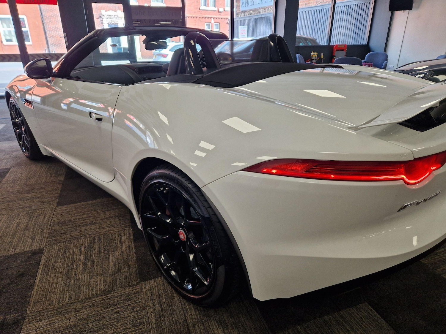Used Jaguar F-Type 2015 for sale - 78062875: Photo 14