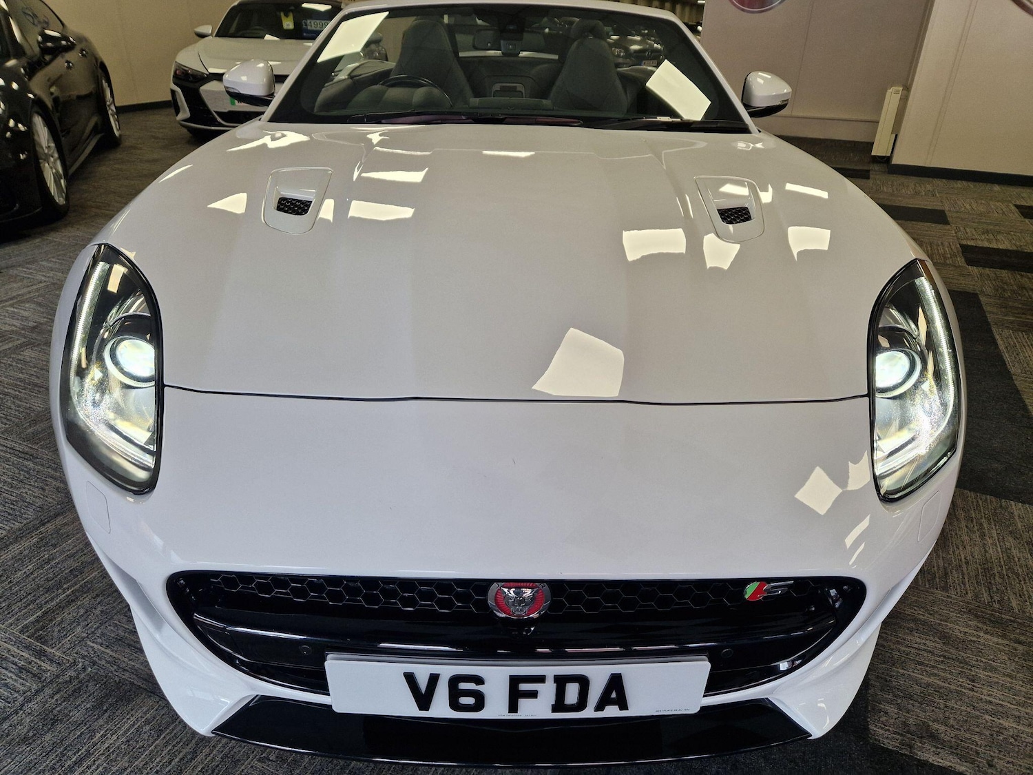 Used Jaguar F-Type 2015 for sale - 78062875: Photo 18