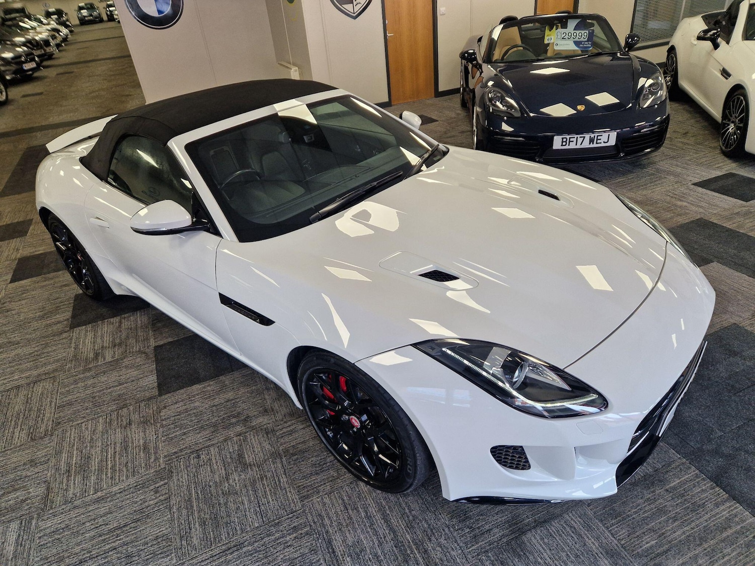 Used Jaguar F-Type 2015 for sale - 78062875: Photo 32