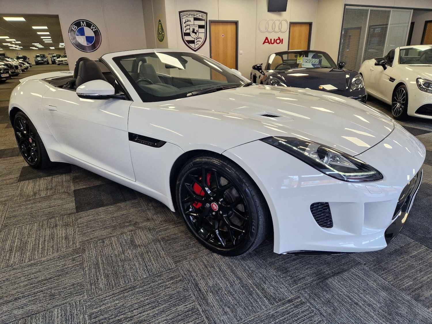 Used Jaguar F-Type 2015 for sale - 78062875: Photo 4