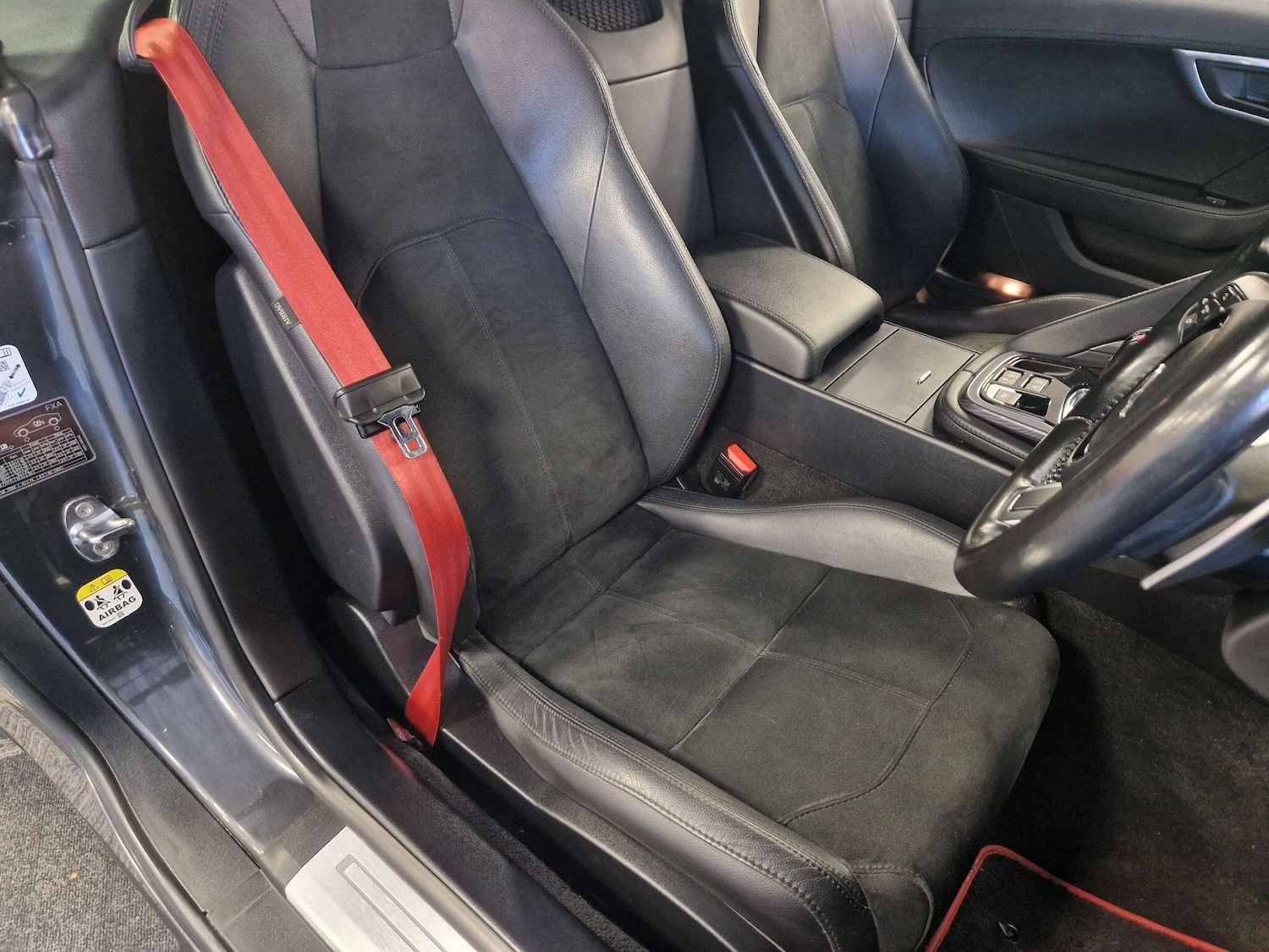 Used Jaguar F-Type 2019 for sale - 76831726: Photo 13