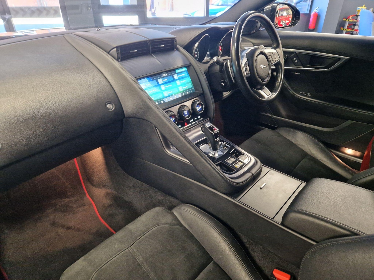 Used Jaguar F-Type 2019 for sale - 76831726: Photo 17