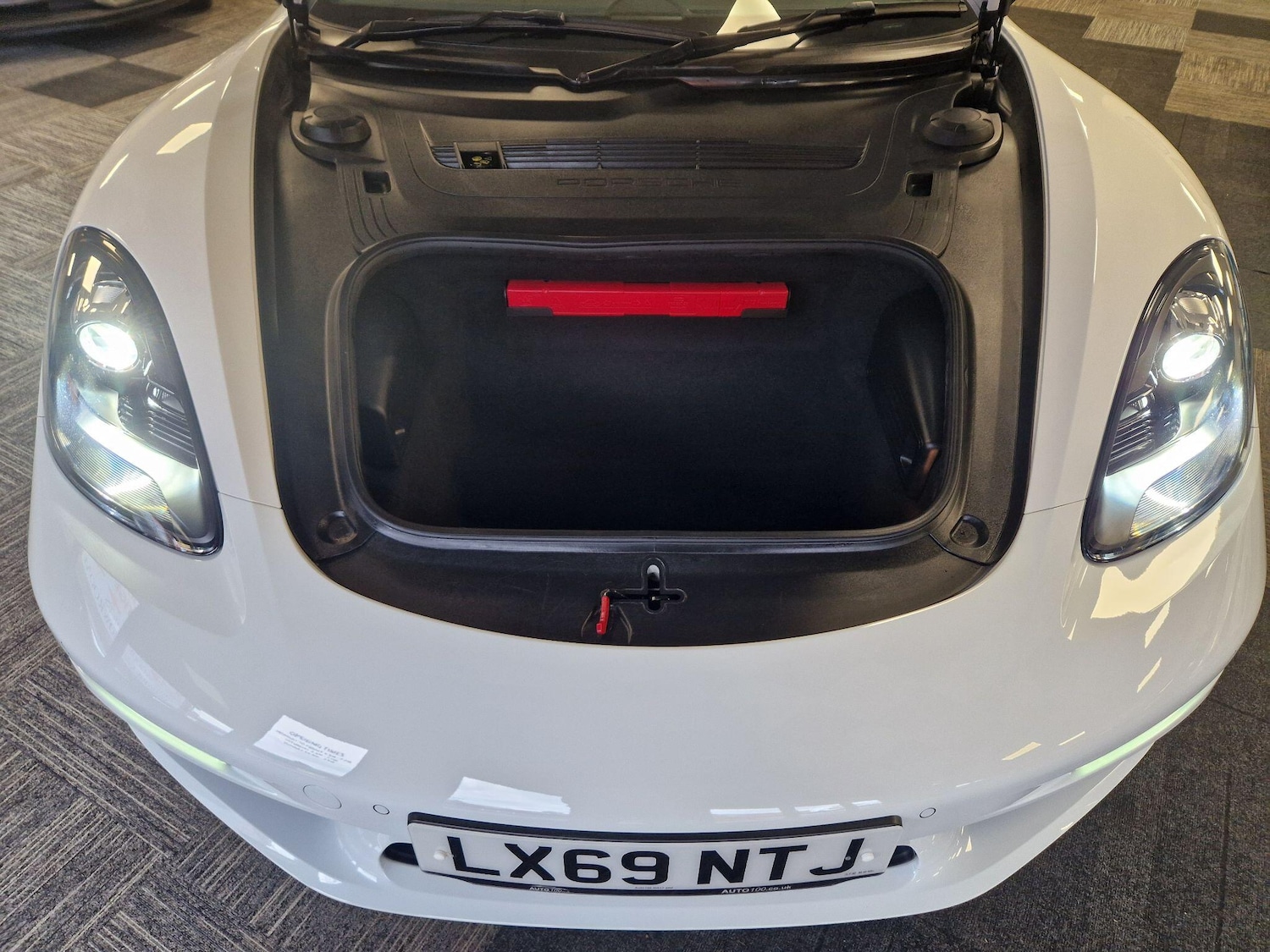 Used Porsche Cayman 2019 for sale - 76831730: Photo 15