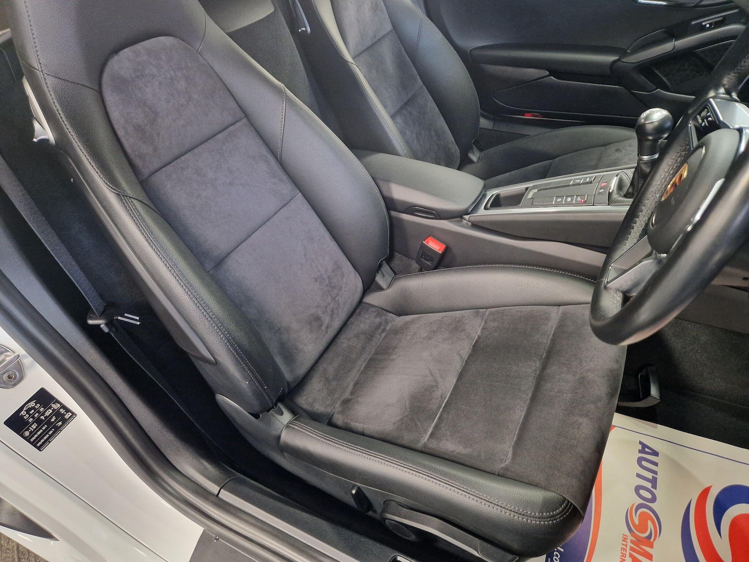 Used Porsche Cayman 2019 for sale - 76831730: Photo 17