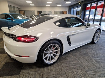 Used Porsche Cayman 2019 for sale - 76831730: Photo
