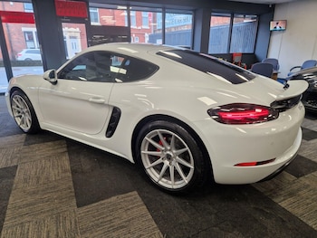 Used Porsche Cayman 2019 for sale - 76831730: Photo