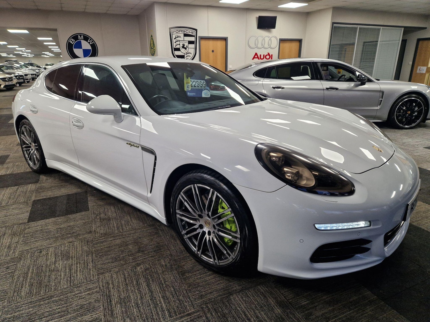 Used Porsche Panamera 2015 for sale - 77291920: Photo 2