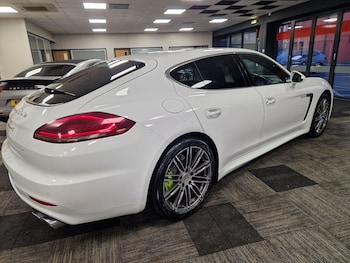 Used Porsche Panamera 2015 for sale - 77291920: Photo