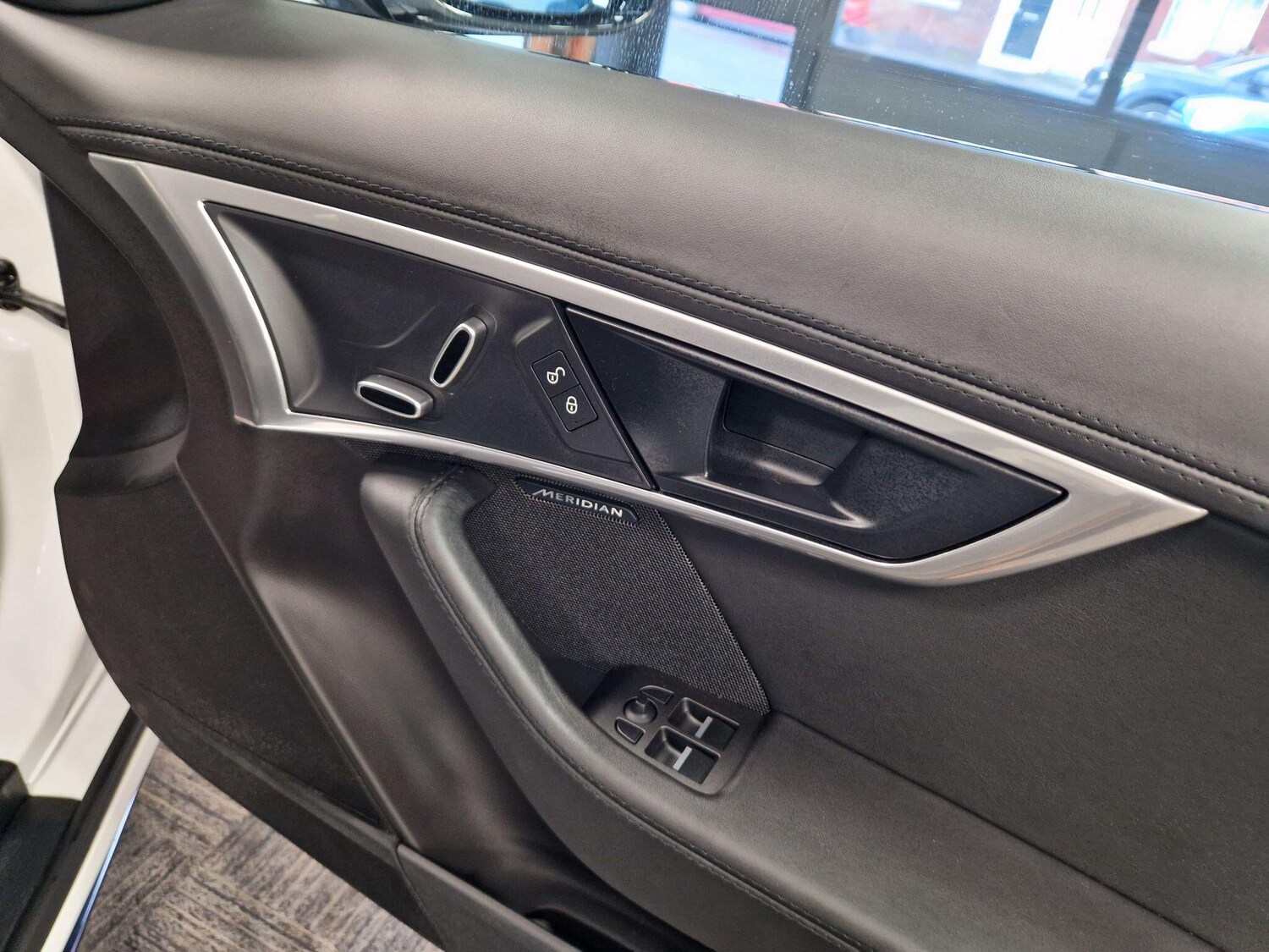 Used Jaguar F-Type for sale - 77854001: Photo 19