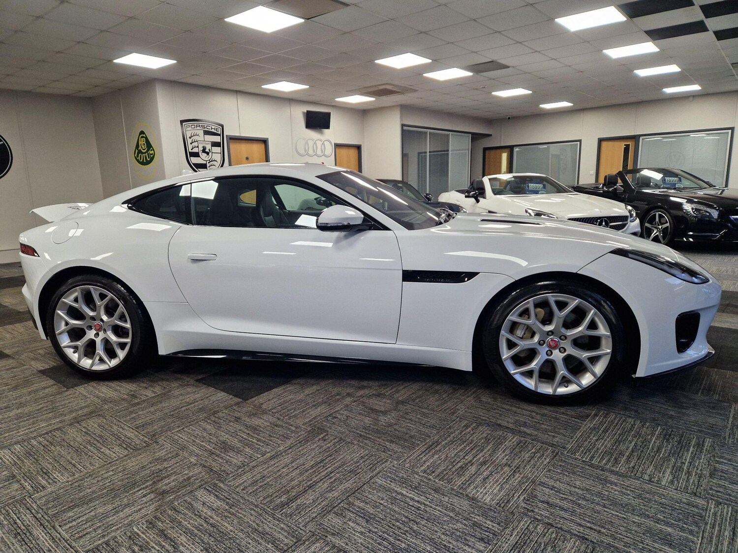 Used Jaguar F-Type for sale - 77854001: Photo 6