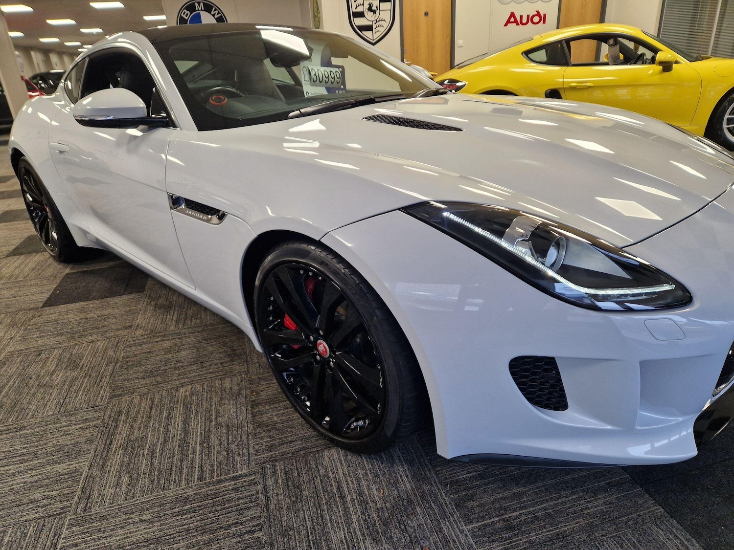Used Jaguar F-Type 2016 for sale - 76942366: Photo 11