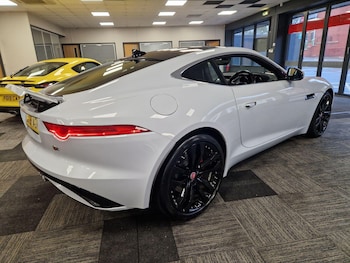 Used Jaguar F-Type 2016 for sale - 76942366: Photo