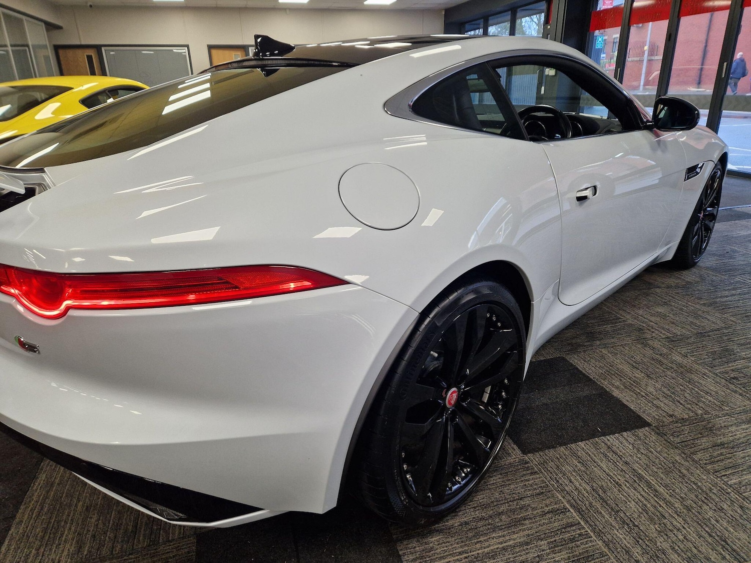 Used Jaguar F-Type 2016 for sale - 76942366: Photo 7