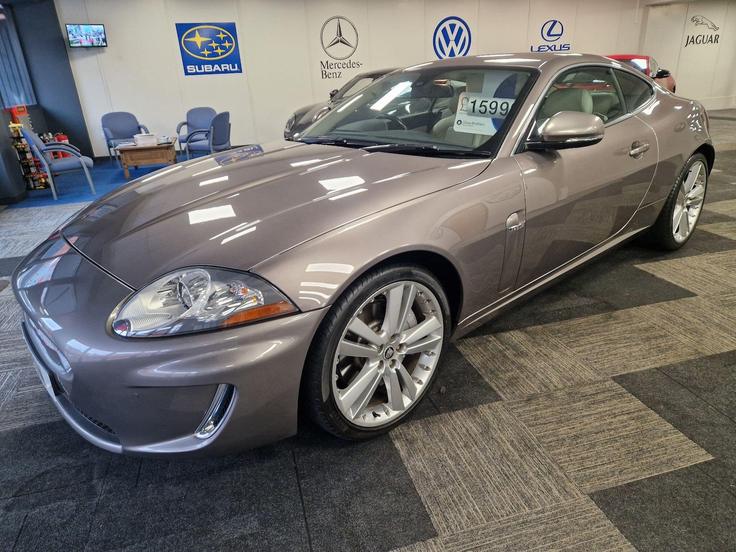 Used Jaguar XK 2010 for sale - 76831724: Photo 1