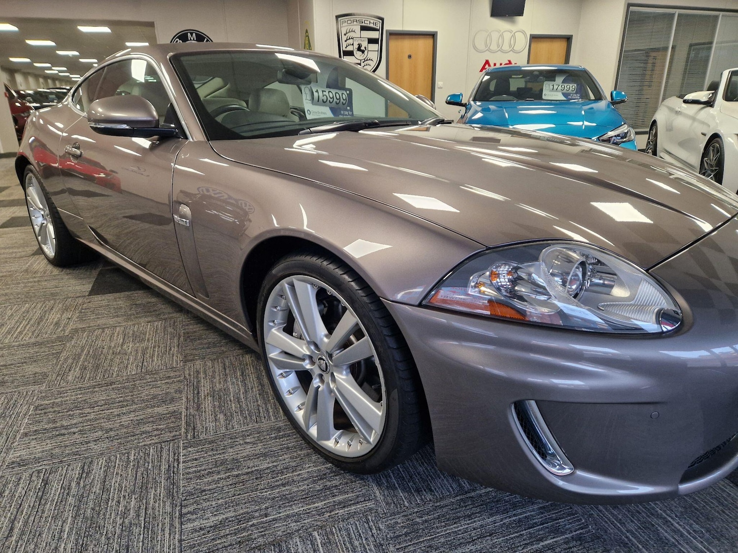 Used Jaguar XK 2010 for sale - 76831724: Photo 11