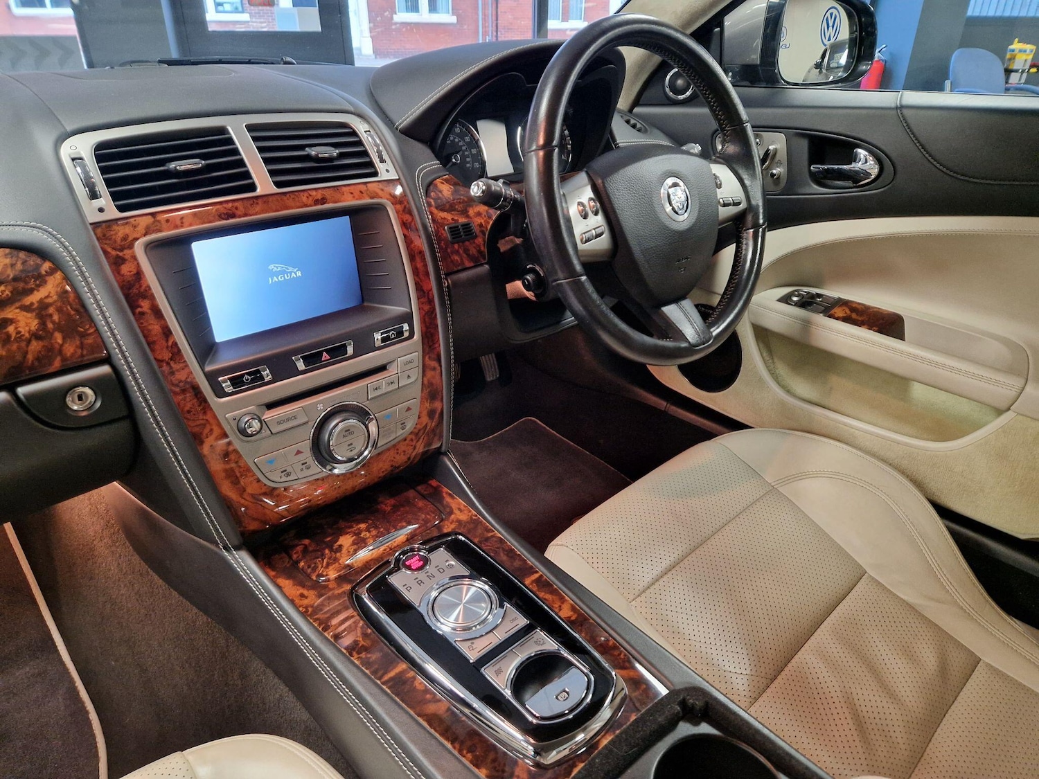 Used Jaguar XK 2010 for sale - 76831724: Photo 20