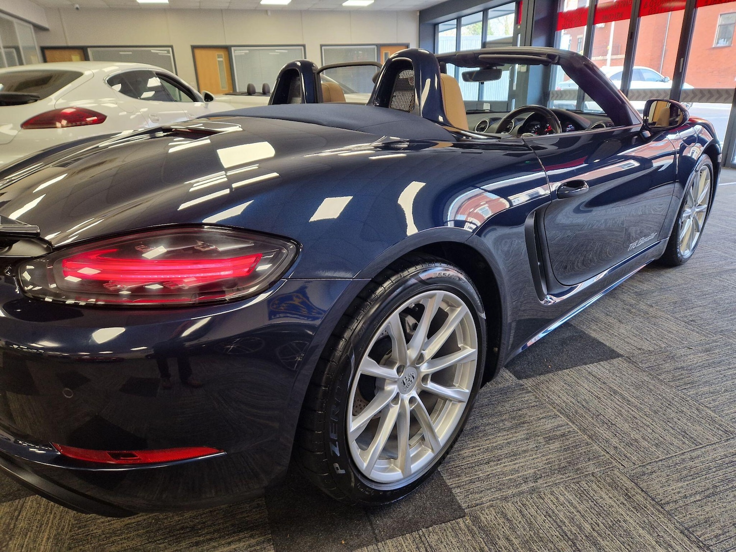 Used Porsche Boxster 2017 for sale - 77314561: Photo 11