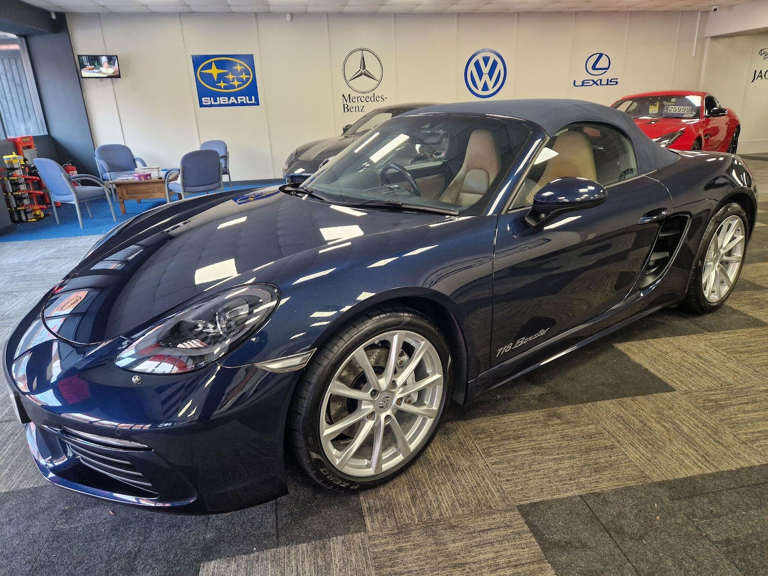 Used Porsche Boxster 2017 for sale - 77314561: Photo 2