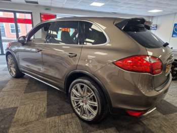 Used Porsche Cayenne 2013 for sale - 74965132: Photo
