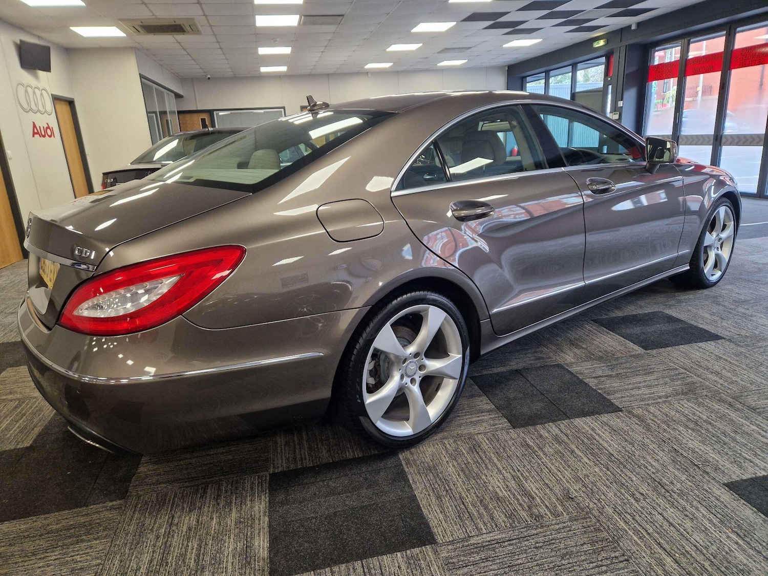 Used Mercedes-Benz CLS 2013 for sale - 76831727: Photo 3