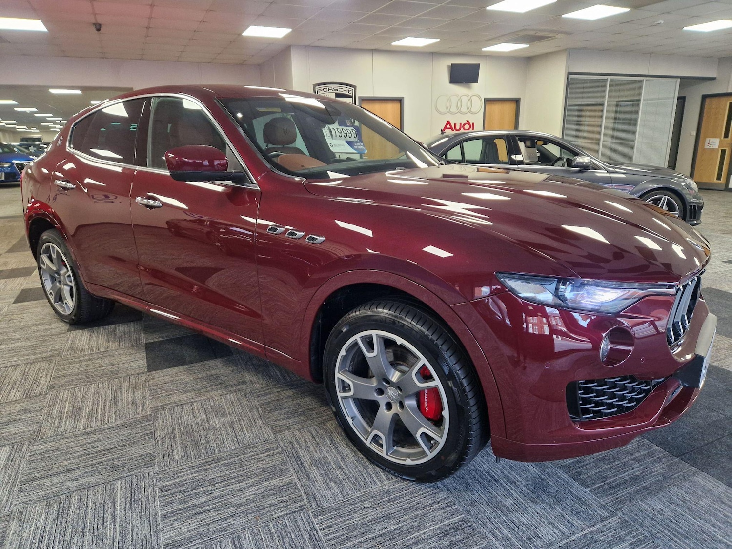 Used Maserati Levante 2016 for sale - 76831733: Photo 2