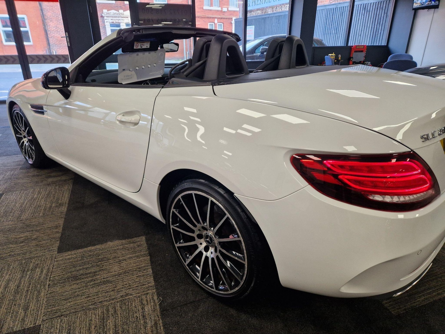 Used Mercedes-Benz SLC 2017 for sale - 77632986: Photo 14