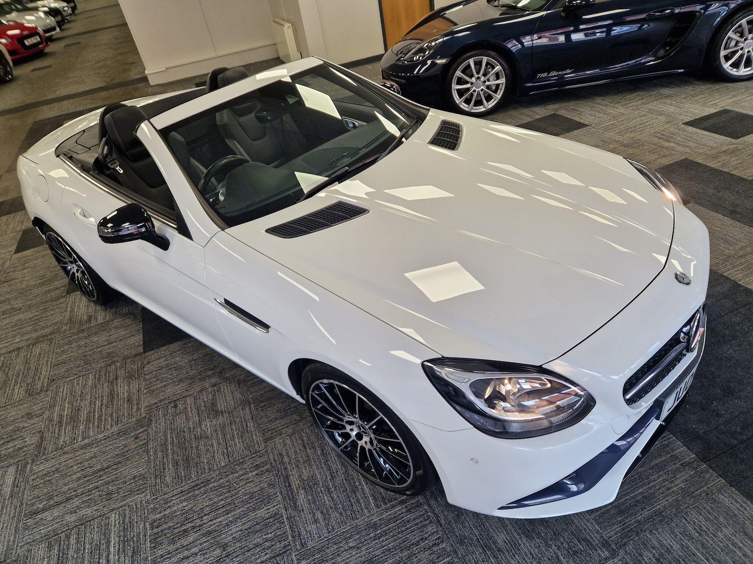 Used Mercedes-Benz SLC 2017 for sale - 77632986: Photo 33