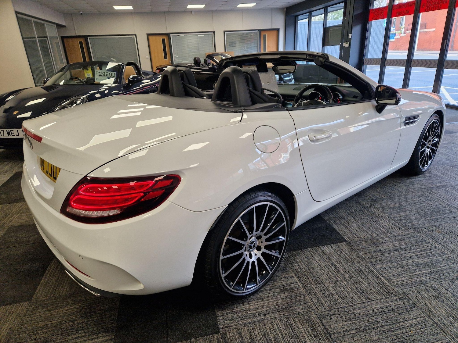 Used Mercedes-Benz SLC 2017 for sale - 77632986: Photo 5