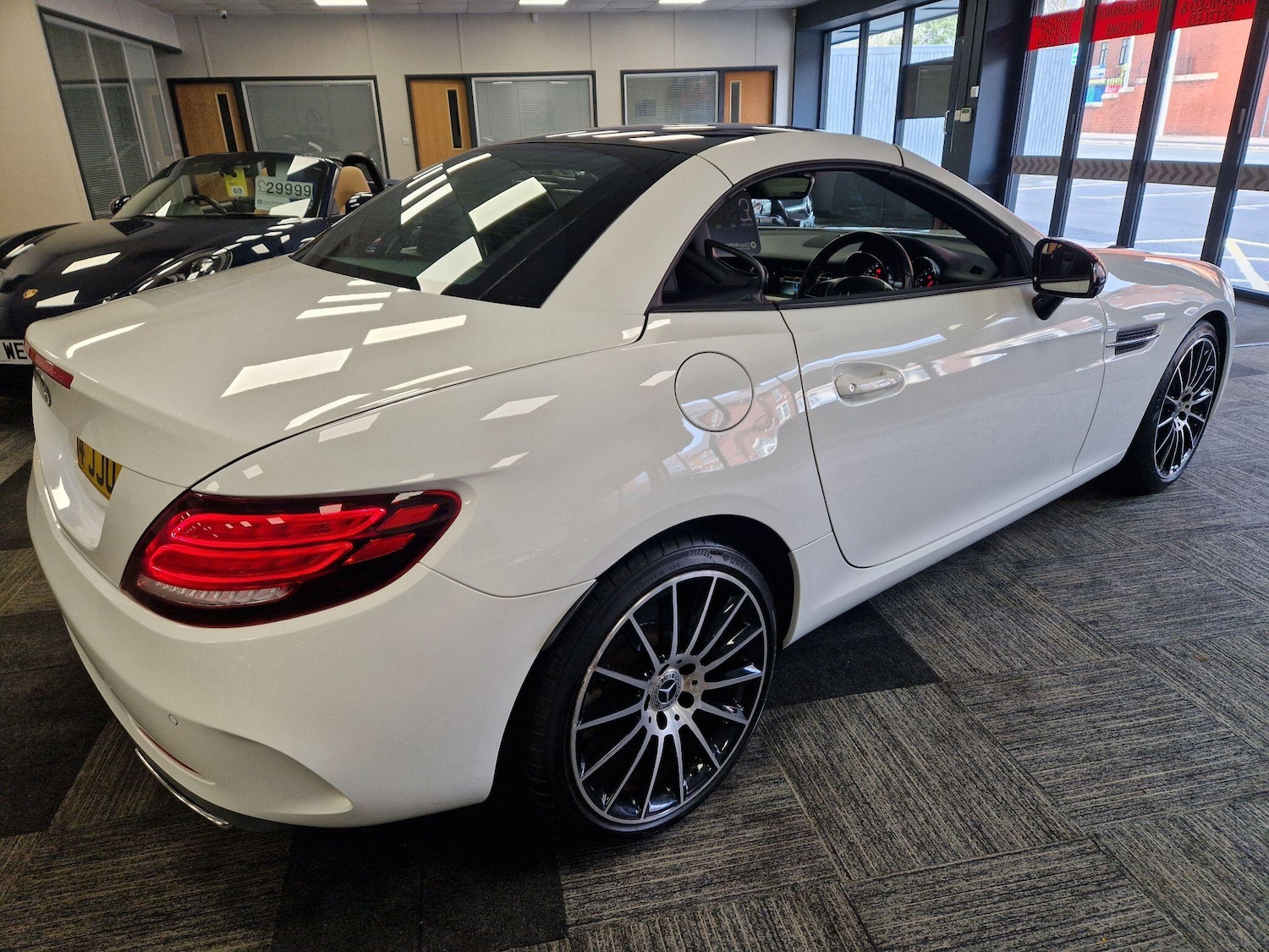 Used Mercedes-Benz SLC 2017 for sale - 77632986: Photo 6