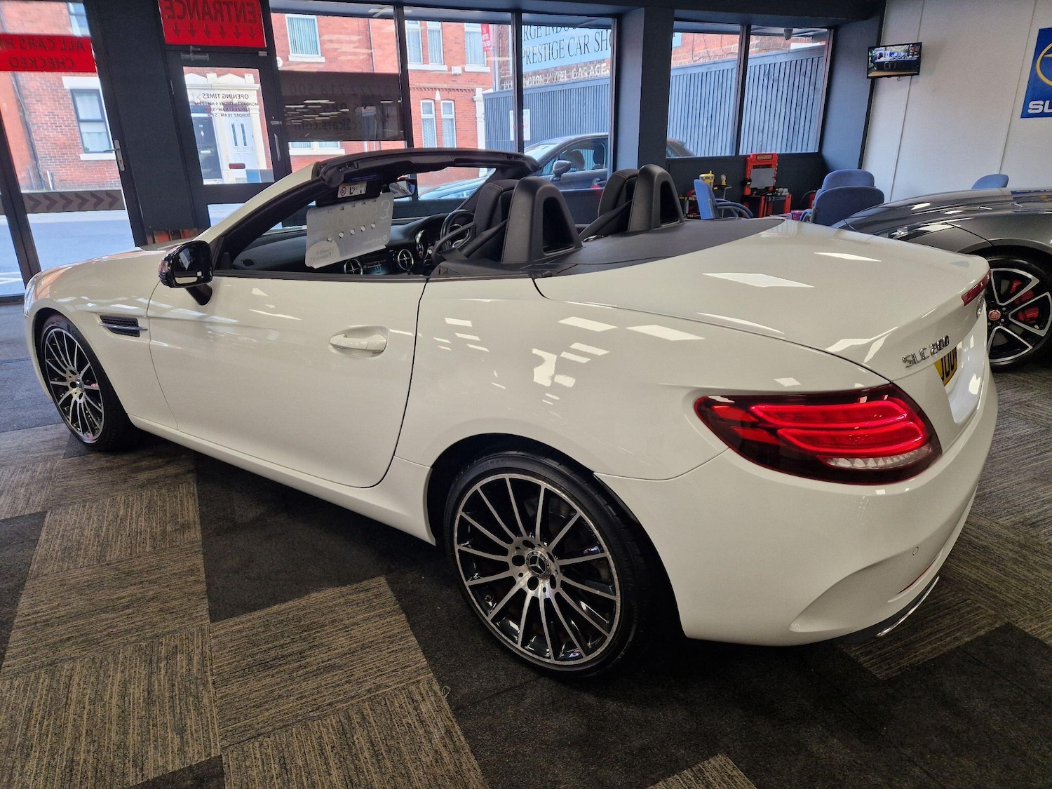 Used Mercedes-Benz SLC 2017 for sale - 77632986: Photo 7