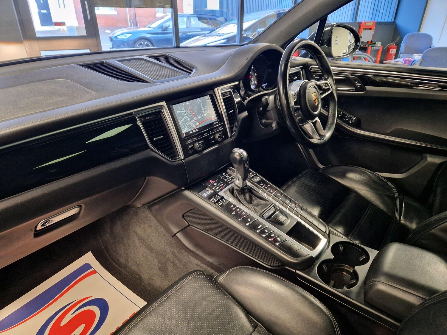 Used Porsche Macan 2015 for sale - 77479229: Photo 25