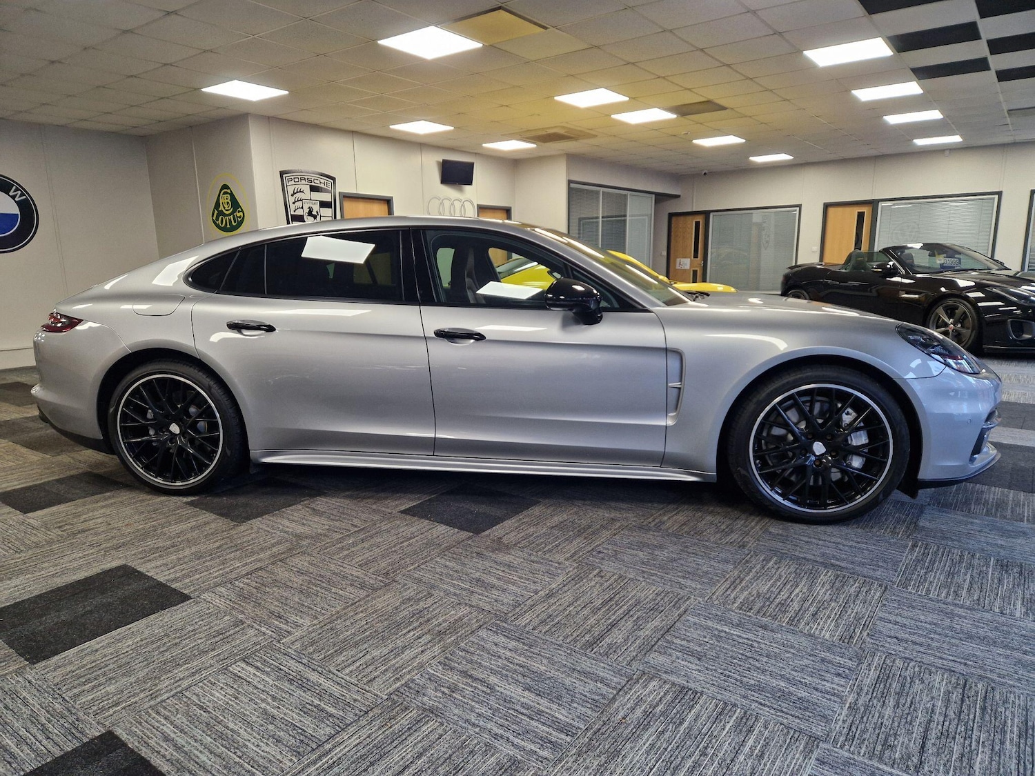 Used Porsche Panamera 2017 for sale - 77131382: Photo 6