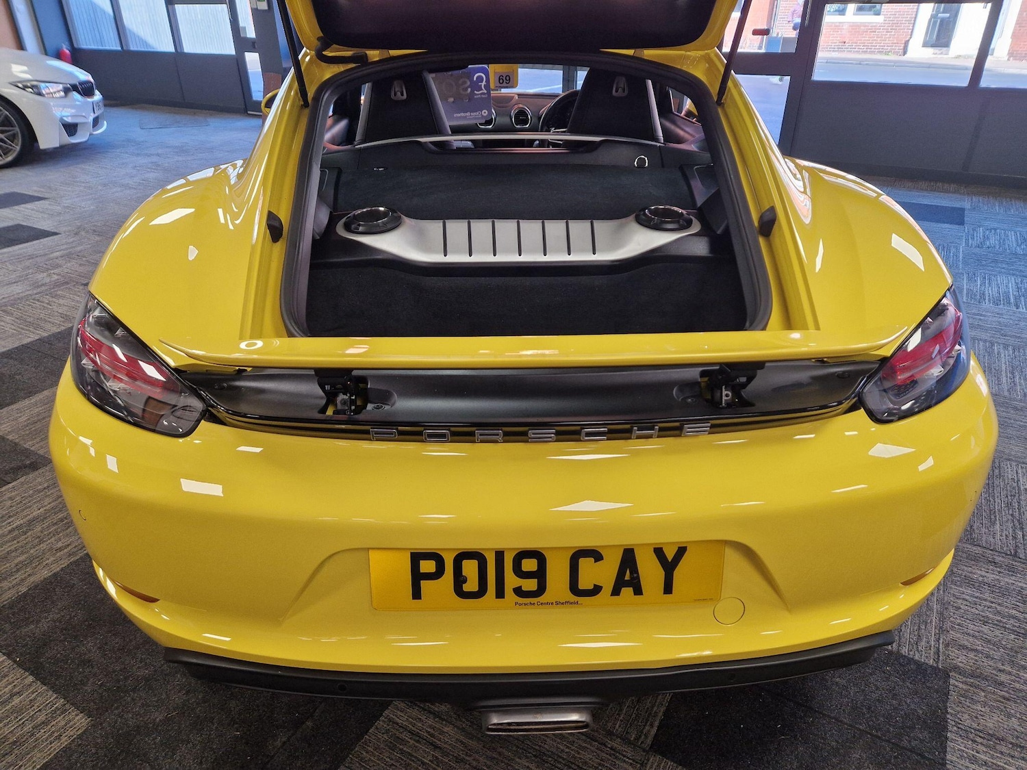 Used Porsche Cayman 2019 for sale - 76936523: Photo 11