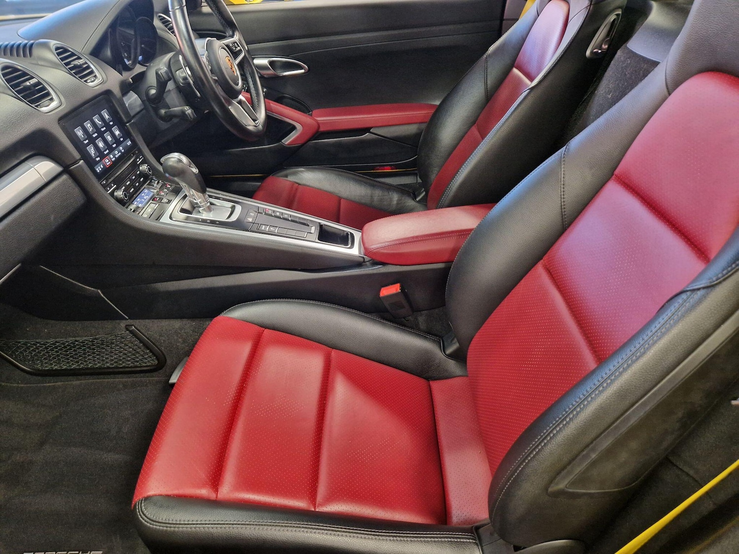 Used Porsche Cayman 2019 for sale - 76936523: Photo 20