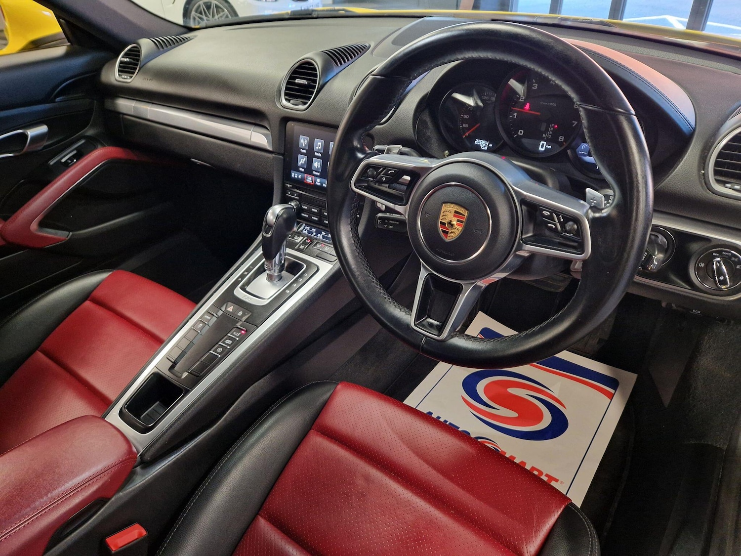 Used Porsche Cayman 2019 for sale - 76936523: Photo 23