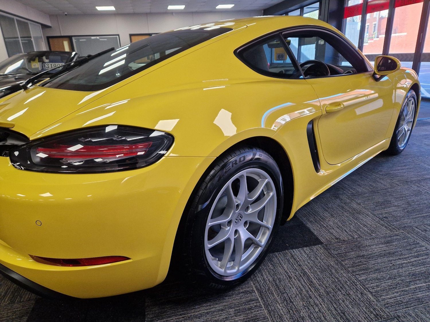 Used Porsche Cayman 2019 for sale - 76936523: Photo 7