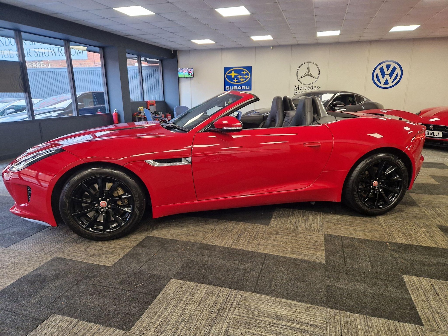 Used Jaguar F-Type 2015 for sale - 77320353: Photo 11