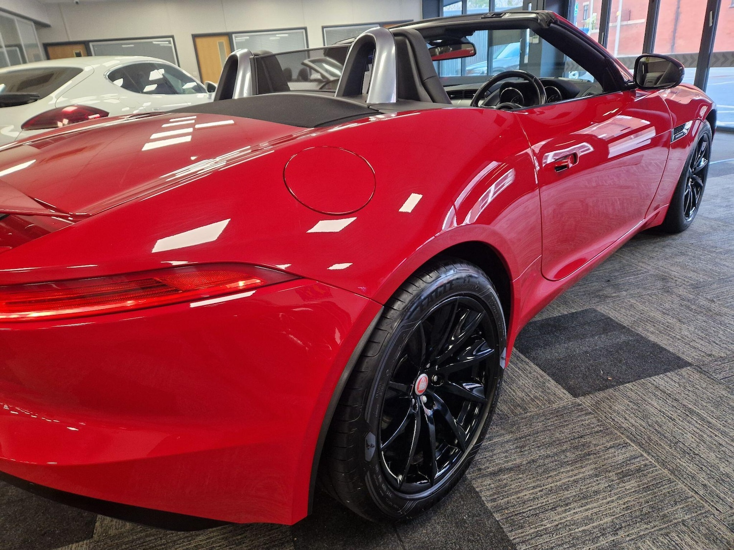 Used Jaguar F-Type 2015 for sale - 77320353: Photo 13