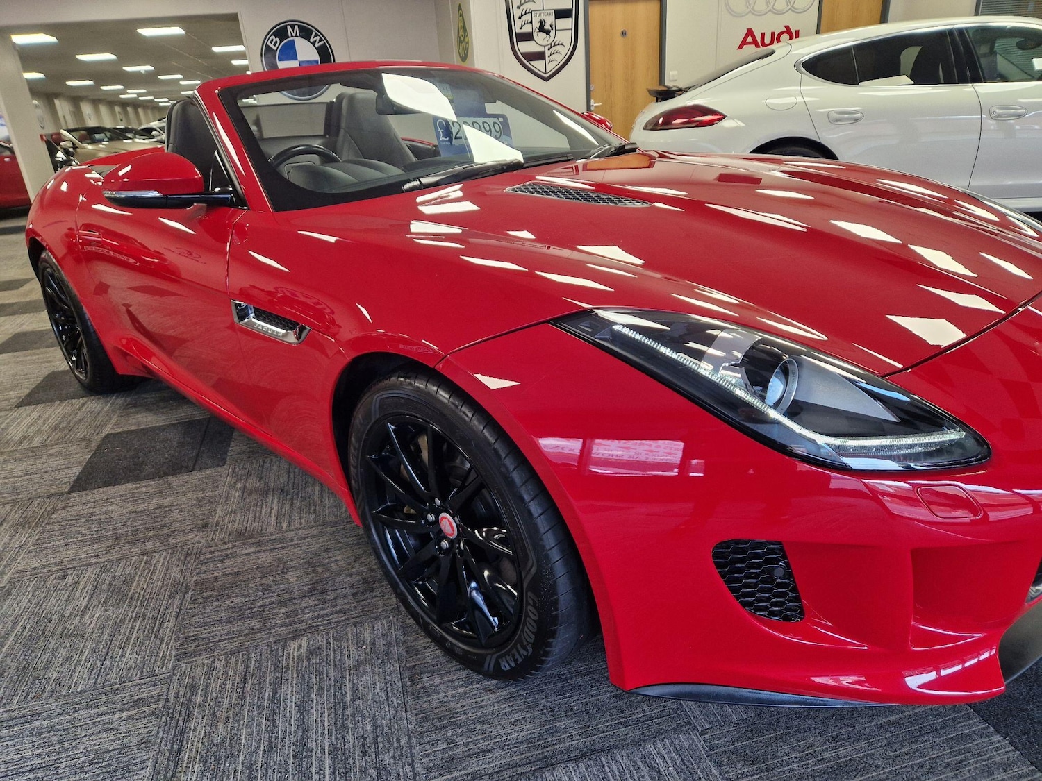 Used Jaguar F-Type 2015 for sale - 77320353: Photo 17