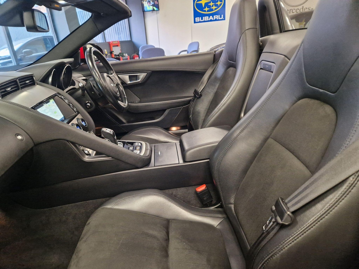 Used Jaguar F-Type 2015 for sale - 77320353: Photo 22