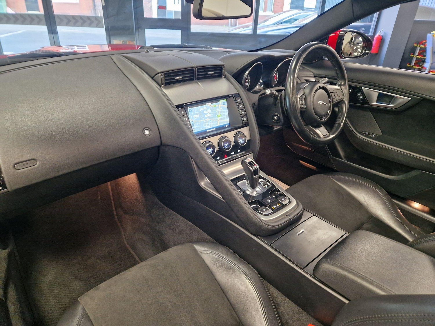 Used Jaguar F-Type 2015 for sale - 77320353: Photo 26