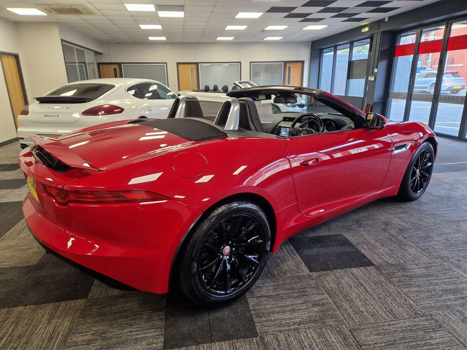 Used Jaguar F-Type 2015 for sale - 77320353: Photo 5