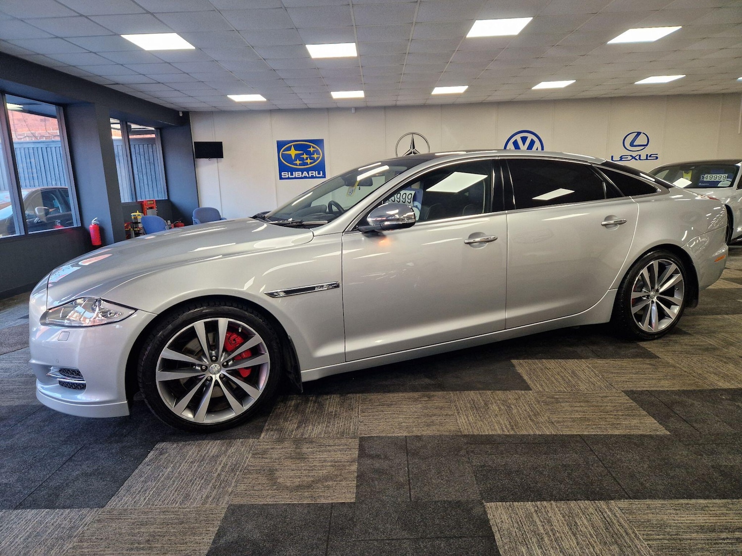 Used Jaguar XJ 2015 for sale - 77940395: Photo 5