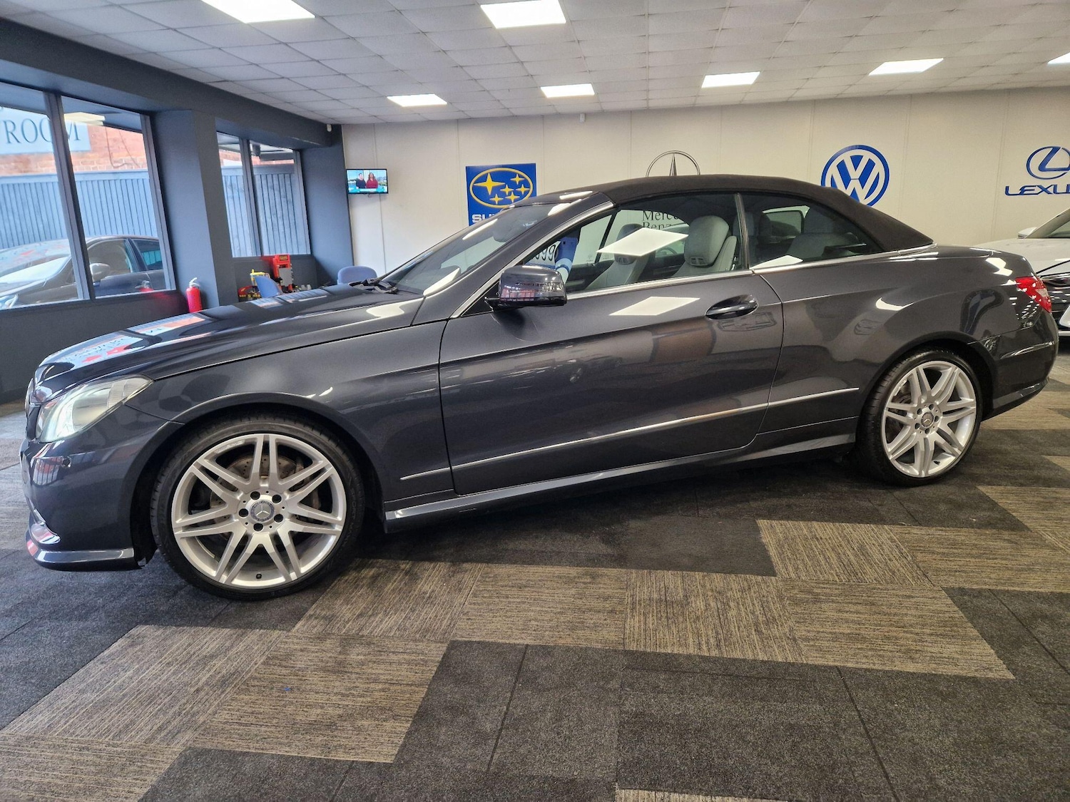 Used Mercedes-Benz E Class 2013 for sale - 78072479: Photo 10