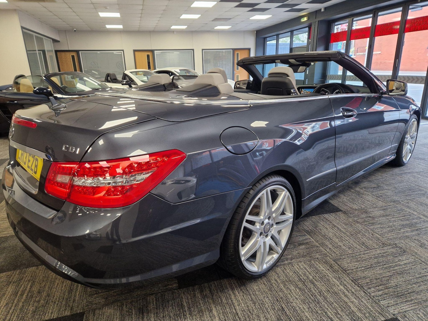 Used Mercedes-Benz E Class 2013 for sale - 78072479: Photo 5