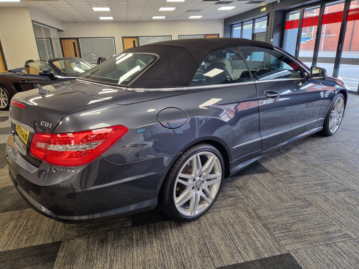 Used Mercedes-Benz E Class 2013 for sale - 78072479: Photo 6