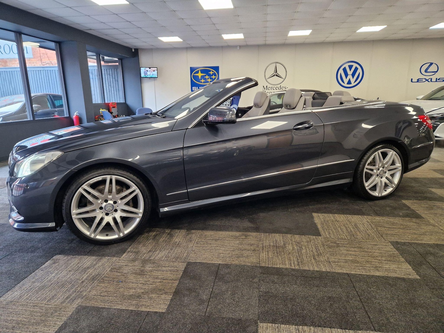 Used Mercedes-Benz E Class 2013 for sale - 78072479: Photo 9