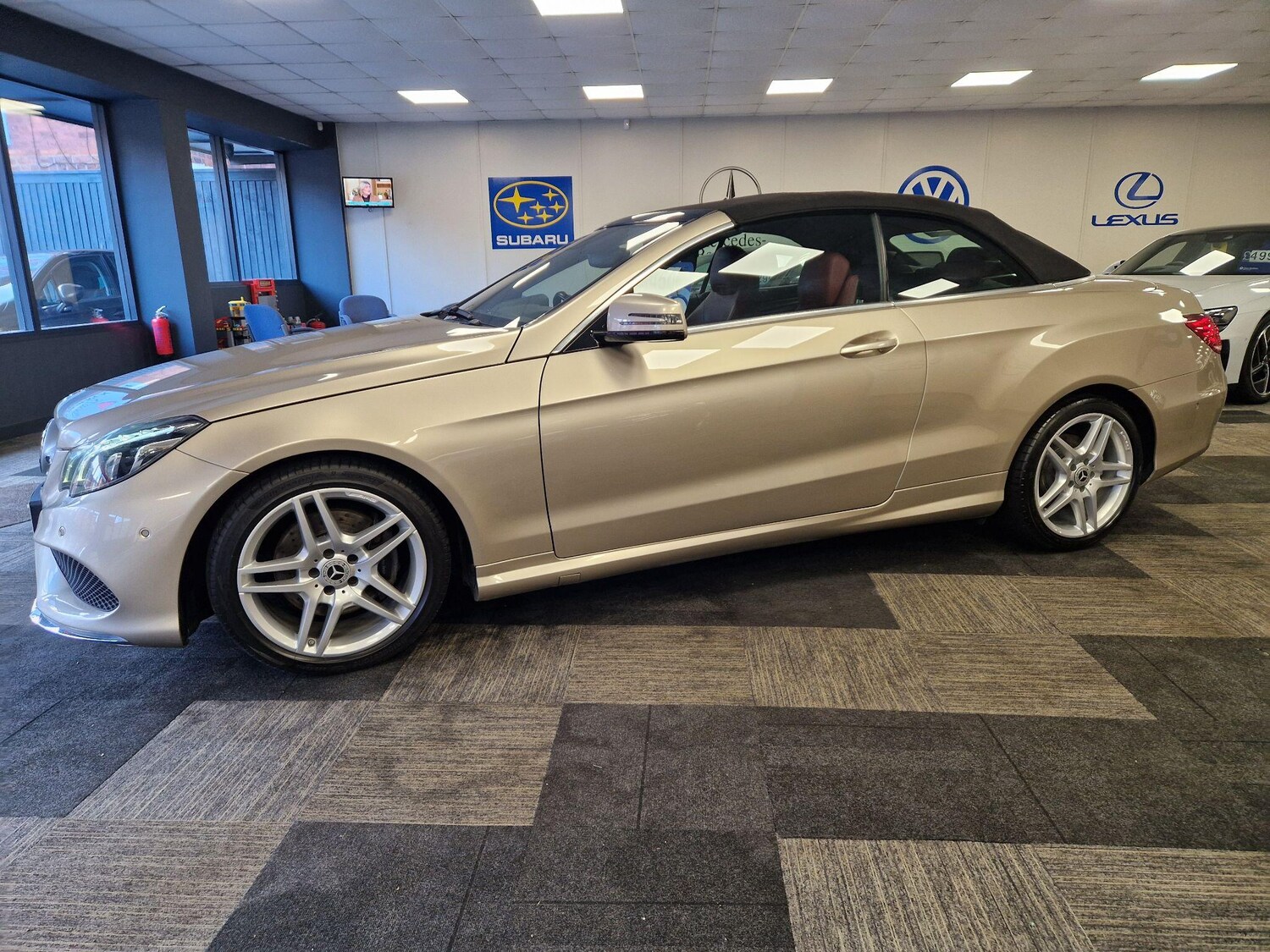 Used Mercedes-Benz E Class 2015 for sale - 77839776: Photo 10