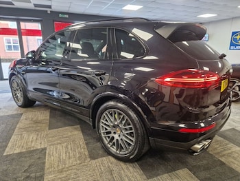 Used Porsche Cayenne 2017 for sale - 79288290: Photo